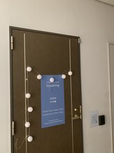 スクエアリング(Squaring)/サロン入り口