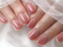 シンプルだからこそ際立つ、ハイクオリティなオフィスネイル