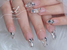 ラメグラデーション×宝石ネイル