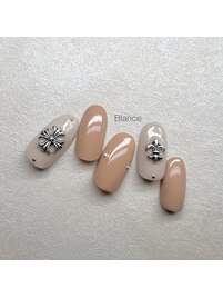 デザインB　¥9900　(税込)