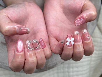 エディット(edit)の写真/シンプルなのにどこか目を惹くような指先に♪上品なデザインでモチの良さ◎キレイデザインは当店にお任せ♪