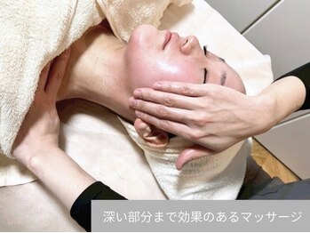 リグレア 浦安(Re.GLARE)の写真/表面を撫でるだけじゃ変わらない！骨格×深部筋肉を捉えてほぐす本格手技で、圧倒的な小顔効果を実感◎