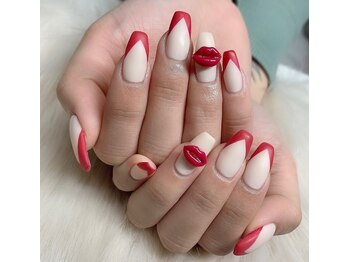 モモ(Momo)/海外風ネイル