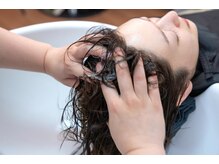 プリンセス お顔そりアンドスパ(Princess)/ヘッドスパで頭皮をマッサージ