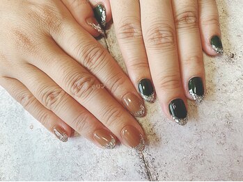 マリアンジュ(MariAnju)/ジェルネイル★左右色違い