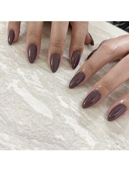 アームス(Arms)/ブラウンワンカラーネイル◎