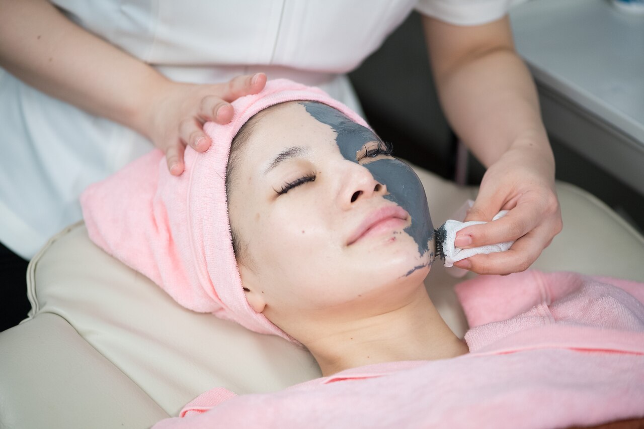 フェイシャル超音波　エステサロン 超音波小顔・リフトアップフェイシャル | フェイシャルエステサロン