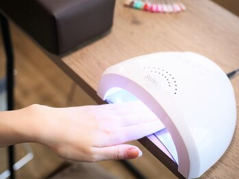マニネイルケア 熊本店(maninail CARE)/ ジェルポリッシュ＜STEP５＞