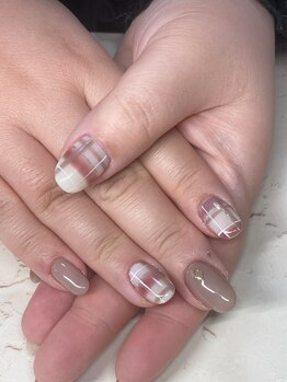 サフィールネイルサフィールネイル(Saphir nail)/チェックネイル