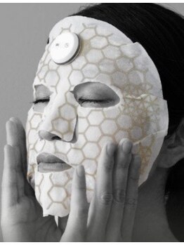 エステリゾート マニス(manis)の写真/24金導入とEMSの贅沢ケア！ハリ・つや・弾力をだします。潤いに満ちた輝く素肌に♪