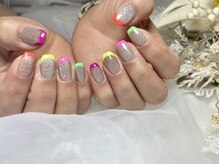 サロンドフォーエイチ(salon de 4H)/マグネット×ネオンフレンチ