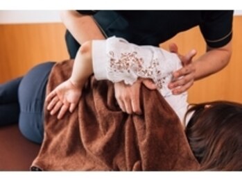 くまのみ整体院 上尾駅前院/骨盤矯正/肩甲骨/猫背矯正