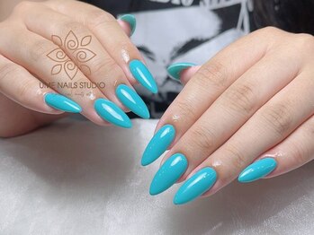 ウメネイルスタジオ(UME NAIL STUDIO)/長さだしやり放題×つけ放題