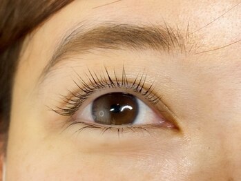 フォリア(Foria)/パリジェンヌラッシュリフト