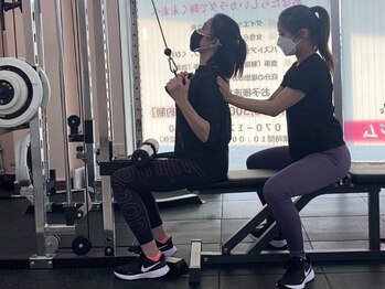 リノアジム 袋井駅前店(LinoA GYM)の写真/20～60代まで！幅広い年代の女性のボディメイクを担当する経験豊富な女性トレーナーと二人三脚でDiet♪