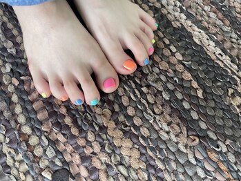 ニマ(nima)/ネオンカラー