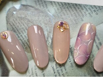 エヌド ネイル(n°nail...)の写真/指先から春を呼び込む＊柔らかな陽光に映える透明感とツヤで品格漂うお手元に…春先取りで気分も華やか♪

