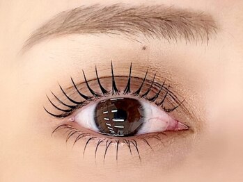 セオリーアイズ(Theoryeyes)の写真/垢抜け眉でお顔の印象を変える！お目元のコーディネイトは“Theoryeyes”にお任せあれ♪朝のメイクも時短◎