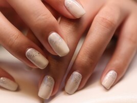 雪ネイル/茜部ネイルサロン