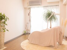 アイラッシュMの雰囲気（明るい店内で丁寧にカウンセリングさせて頂きます♪LED施術☆）
