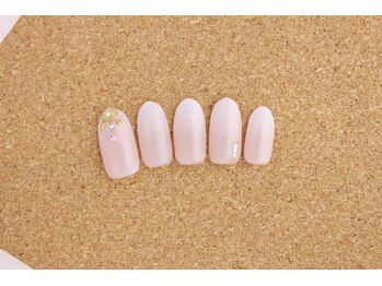 ネイルサロン ブランロール 白金店(Nail Salon Blanl'or)/ホワイト×エレガント¥8,760