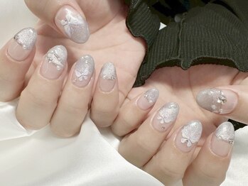 ユーフォリア(Euphoria)/マグフレンチバタフライネイル