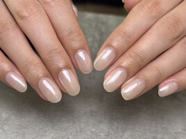 透明感たっぷりオーロラネイル