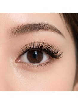 アリュール(ALLURE)の写真/当サロン1番人気!!LED×ボリュームラッシュ★《圧倒的ボリューム×低負担♪》盛りすぎない大人のボリューム