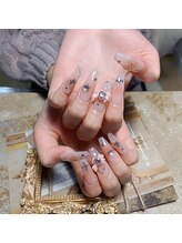 モアネイル 新宿 スイ SUI