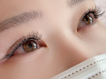 マシェリ(macherie)の写真/最新LED導入☆話題のエクステパーマ【＆Healthy】☆魅力的なメニューでまつげのお悩みを丁寧にサポート！