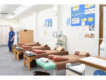 小林整骨院 大正の雰囲気（全スタッフ国家資格を保有しています！お気軽にご相談ください）