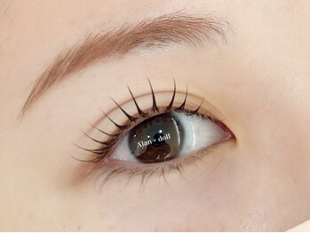 アランドール(Alan.Doll)の写真/リーズナブルな価格帯で2回目以降も通いやすい♪<パリジェンヌラッシュリフト¥4800~/マツエク¥4300~>