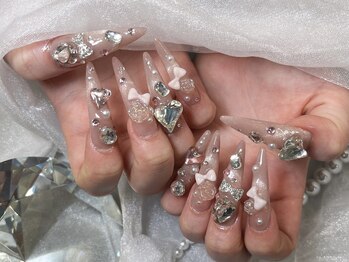 リノ(Lino)の写真/オフ込◎パーツ盛OK★美フォルムが叶う★【ジェルチップ付け放題¥12900～】他にはないパーツがいっぱい♪