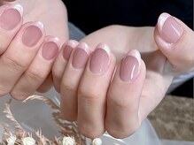 サロンドフォーエイチ(salon de 4H)/オーロラフレンチがトレンド