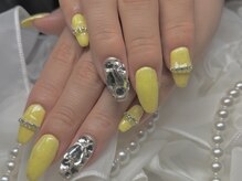 ミュウブランシュ/埋め尽くしネイル