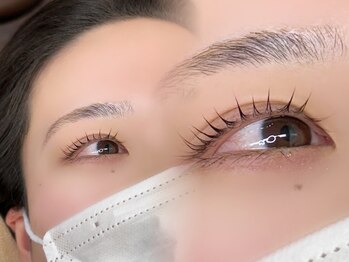 ルリアン カルム/韓国風まつ毛パーマ