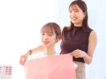 ビューティー アンド トーナリティ(Beauty N Tonality)/パーソナルカラー診断の様子