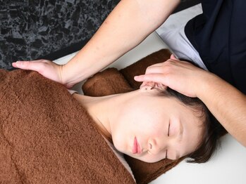 ビーワンセルフ(美.oneself)の写真/【初回¥3980】当日予約も大歓迎♪学生やメンズも多く来店する小顔矯正/姿勢矯正専門のプライベートサロン◎