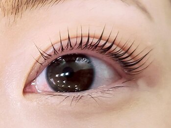 バベル 北堀江店(Babel)の写真/うる艶まつ毛パーマ5980円→2980円♪ダメージ軽減、まつ毛に優しく持続しやすい♪[マツパ/まつパ/束感]