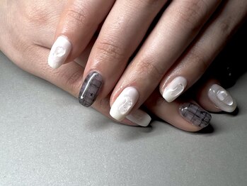 シンプルチェックネイル