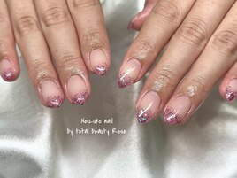 先端グラデーションネイル