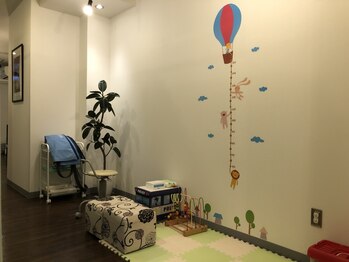 あさがお鍼灸整骨院/キッズスペースあります。