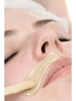 ブラジリアンワックスアンドマツエク グルックの写真/「剃る？抜く？」ワックスor理容シェービングの選べるケア＋光のダブル脱毛で産毛もスッキリ透明感フェイス