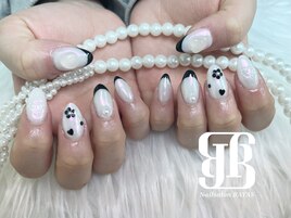 モノクロネイル♪♪