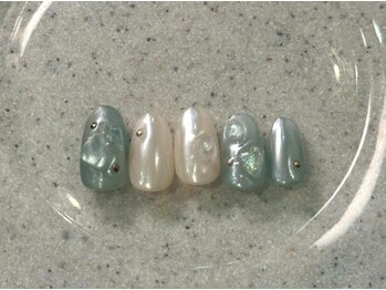 クプ アイラッシュプラス(qup)/定額ニュアンスコース¥8500