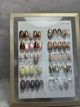 リトルムーン(Little moon)/10月〔hand〕monthly design 3