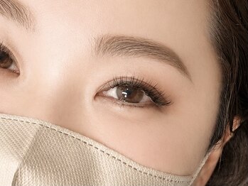 レイリス 船橋店(Raylice)の写真/派手すぎず、でも印象は変えたい」大人女性に。パーソナルカラー診断から私だけの似合う目元をご提案