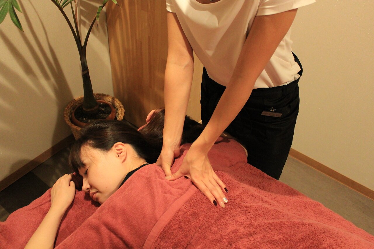 凝り固まりに！全身揉みほぐしボディケア60分　￥6,600→￥5,390