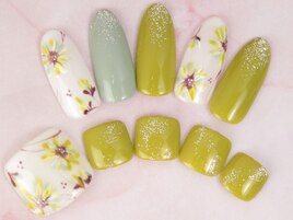 ハンド&フットお揃いネイル