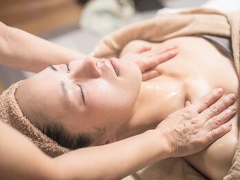 リカ/リンパで６０代からの艶肌ケア